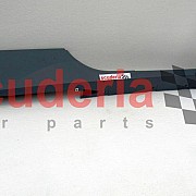 83243210 RH UNDERDOOR TRIM