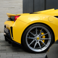 lightweight, stylish set of wheels available in a variety of sizes