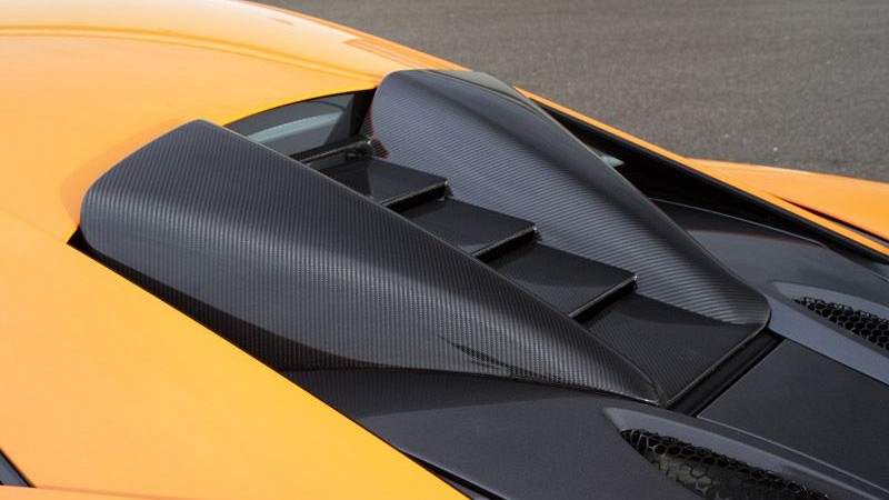 Photo of Novitec Engine Cover (Carbon) for the McLaren 570S/570GT - Image 3