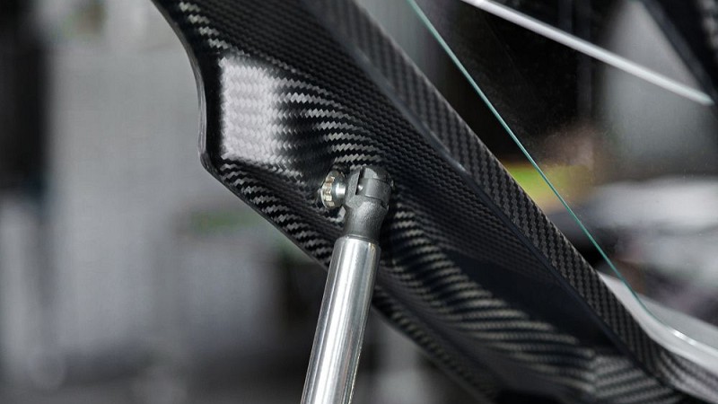 Photo of Capristo Engine Bonnet in Carbon (Coupe) for the Lamborghini Huracan LP610-4 - Image 12