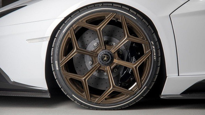 Photo of Novitec NL4 FORGED, CENTRAL-LOCKING LOOK for the Lamborghini Aventador LP700-4 - Image 2
