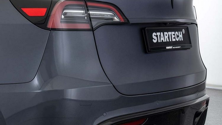 Photo of Startech Rear bumper insert for the Tesla Model Y - Image 2
